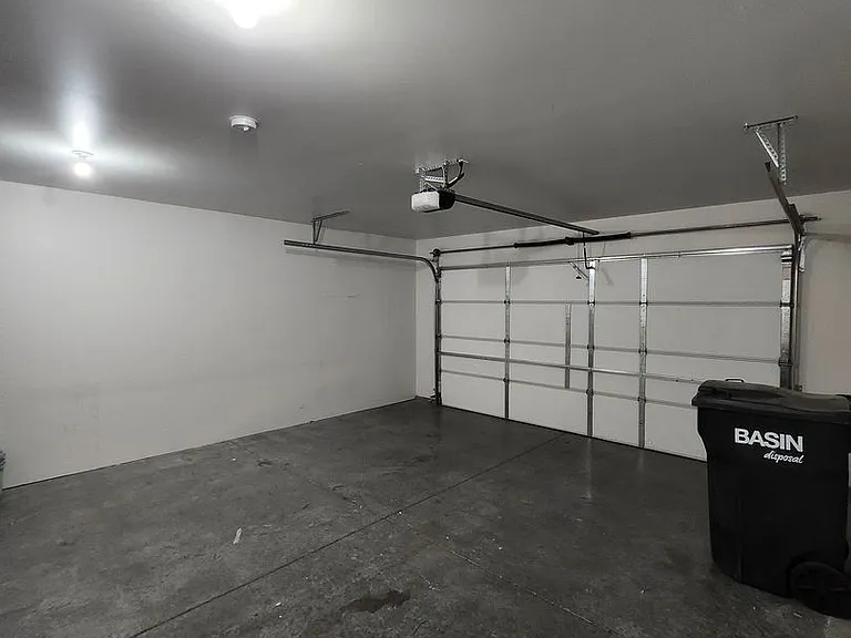 859 Duke Ln — Photo 22