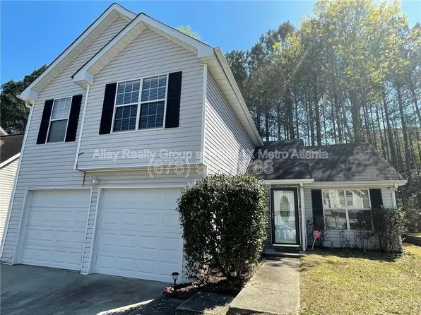 3839 Waldrop Hills Dr, Decatur, GA 30034