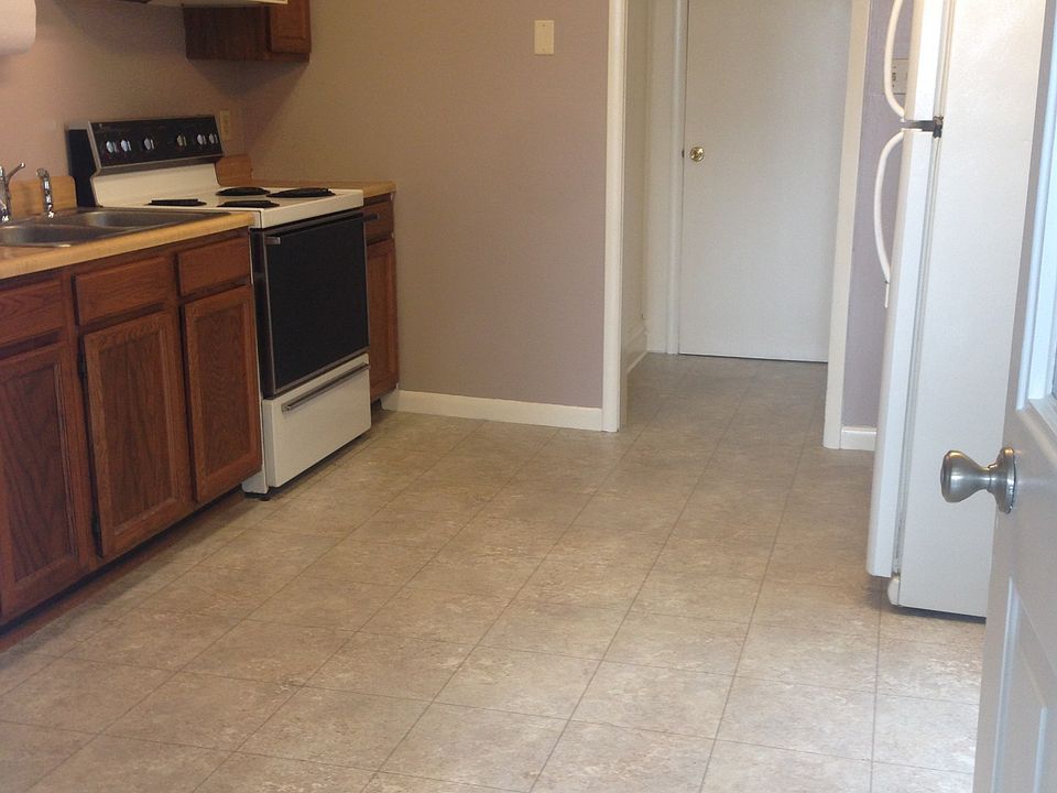 2nd image of 319 Fairview St