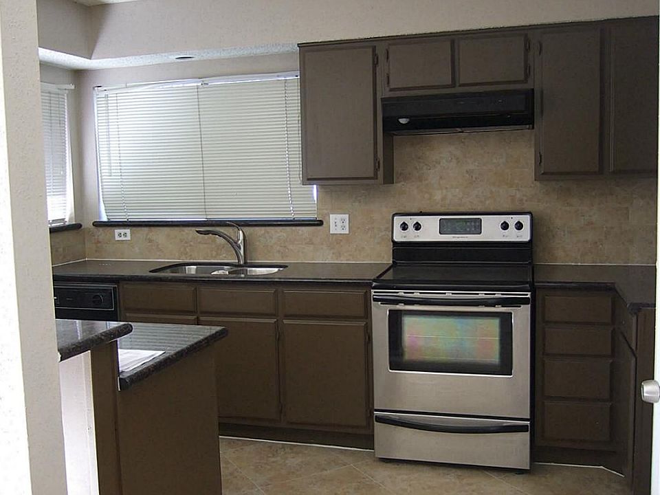 1st image of 2919 Meadowgrass Ln #10/108