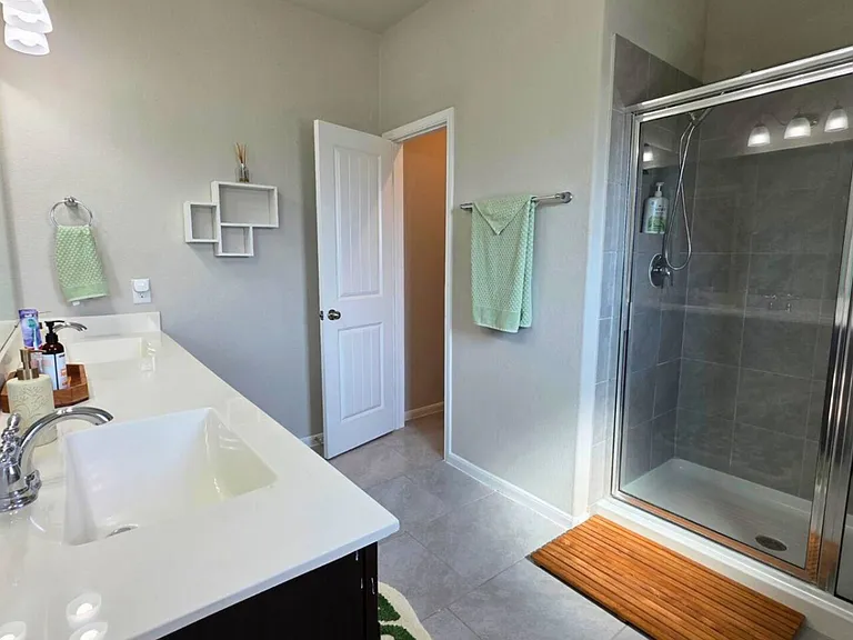 Lancer Cir — Photo 22