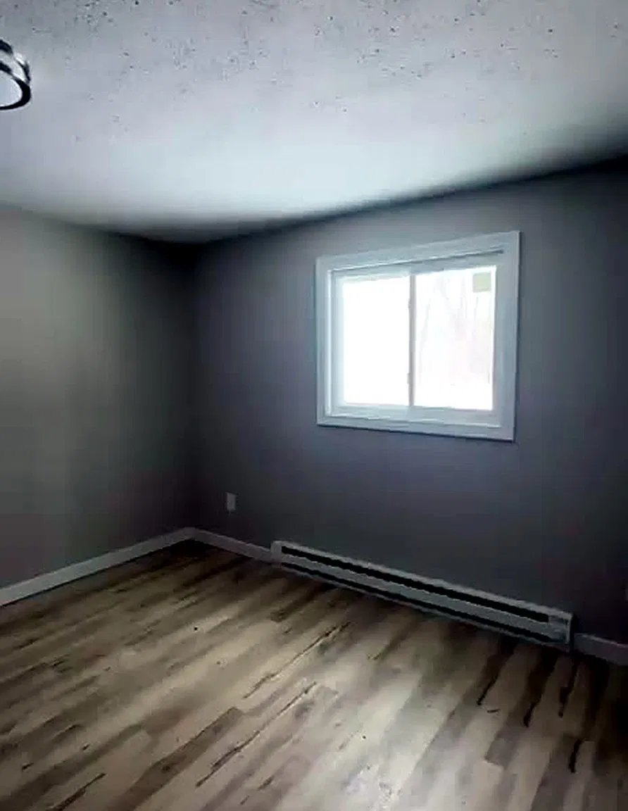 3 bed, 1100 sqft, $2,700 — Photo 3