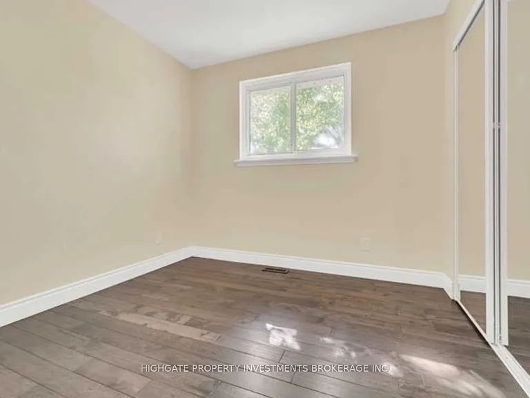 36 Reigate Ave #MAIN — Photo 11