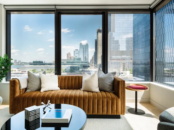 311 11th Avenue image 4 of 24