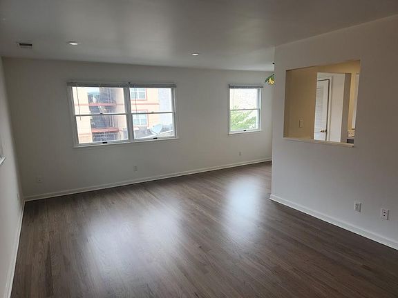 5th image of 204 Bloomfield Ave APT D