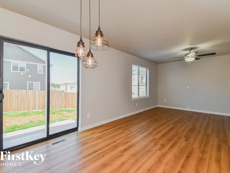 5307 Pabst Dr — Photo 4