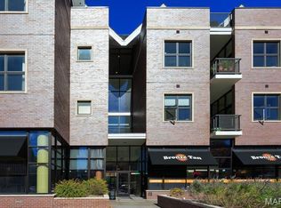 6451 Clayton Rd APT 402, Saint Louis, MO 63117