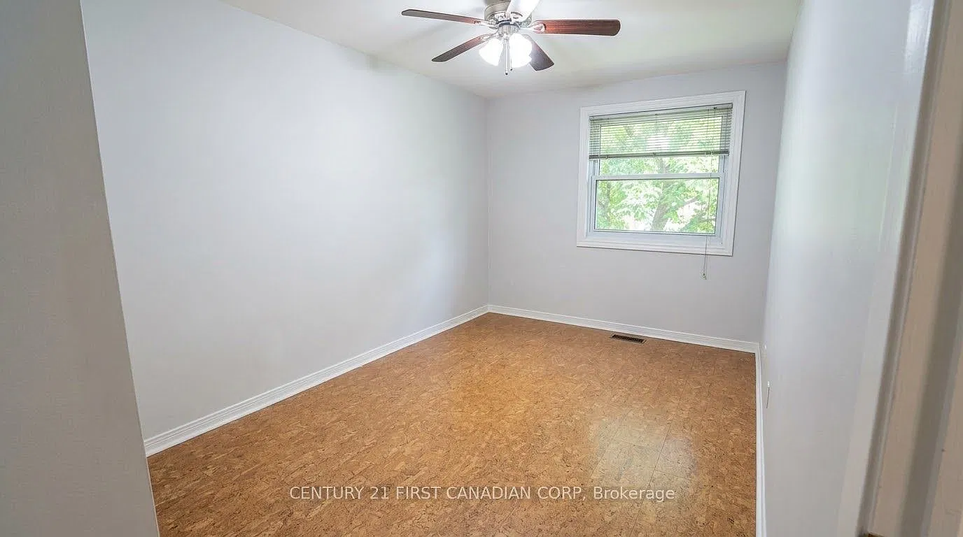 4 bed, $2,600 — Photo 1