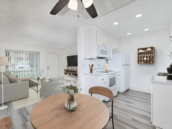 Pine Vista Apartments