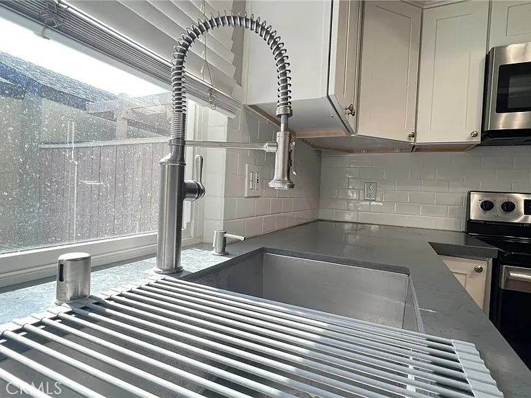 5578 Cajon Ave — Photo 12