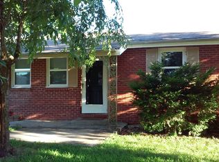 302 E James St, Stockton, MO 65785