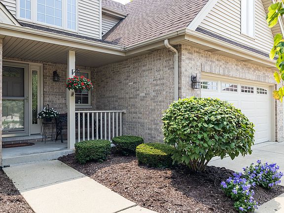 3rd image of 12329 Surrey Ln