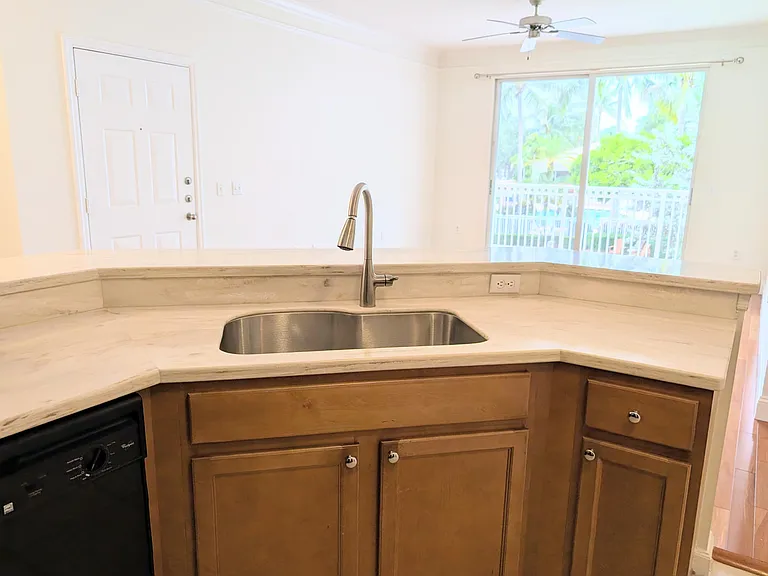 3210 Myrtlewood Cir E — Photo 6