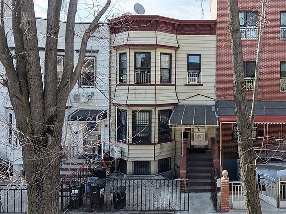 2nd image of 762 50th St