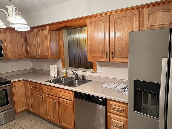 5th image of 702 Pershing Dr