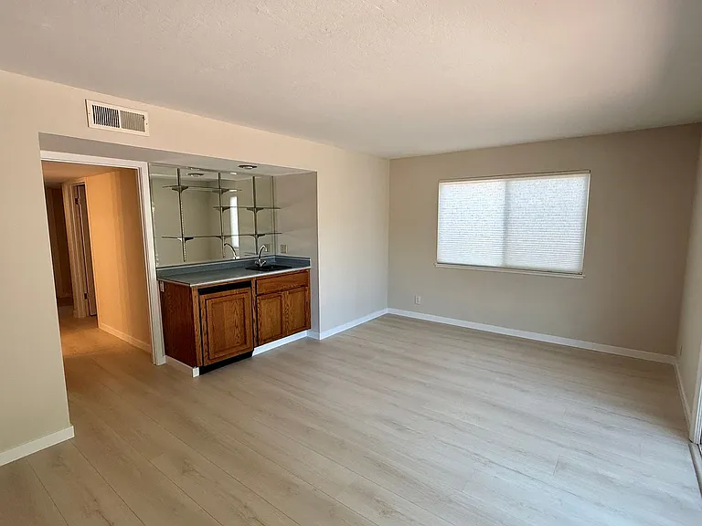 1123 Lillick Dr — Photo 7