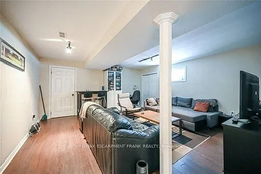 86 Chatham St #LOWER — Photo 5