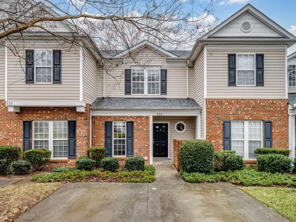 223 Ross Moore Ave, Charlotte, NC 28205