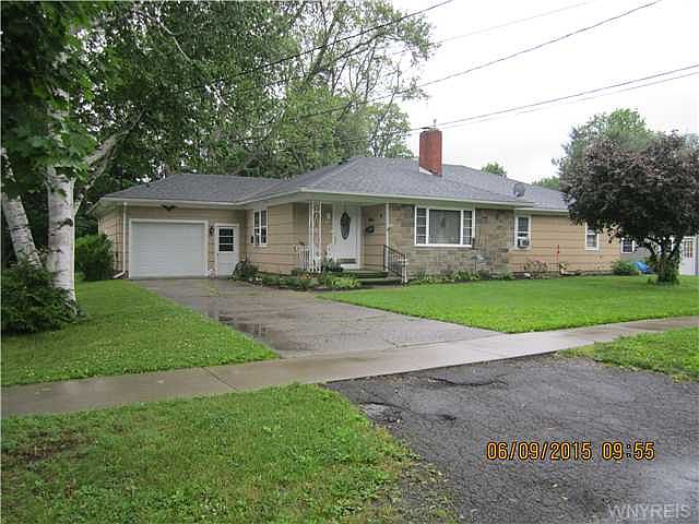 1st image of 22 Elm St