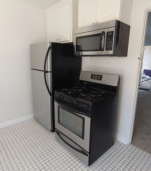 5123 Voltaire St — Photo 10