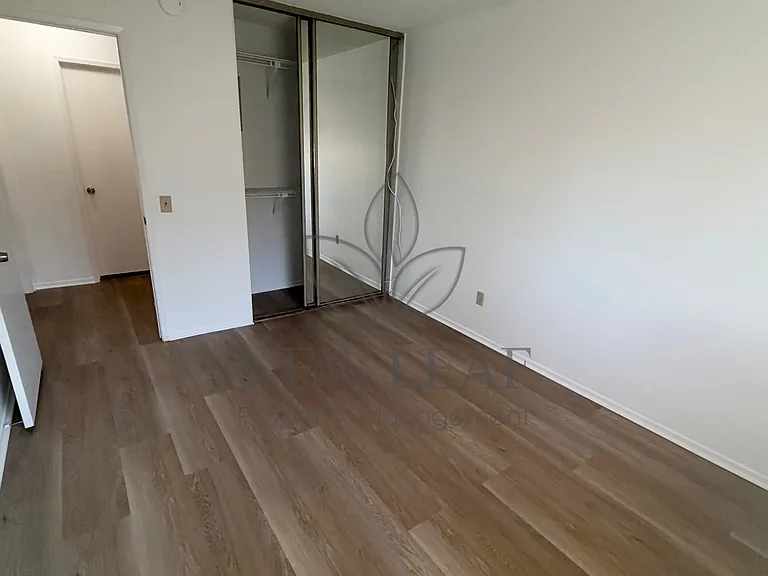 3054 Gladstone St #4 — Photo 17