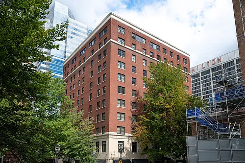Park Tower Apartments Photo 1