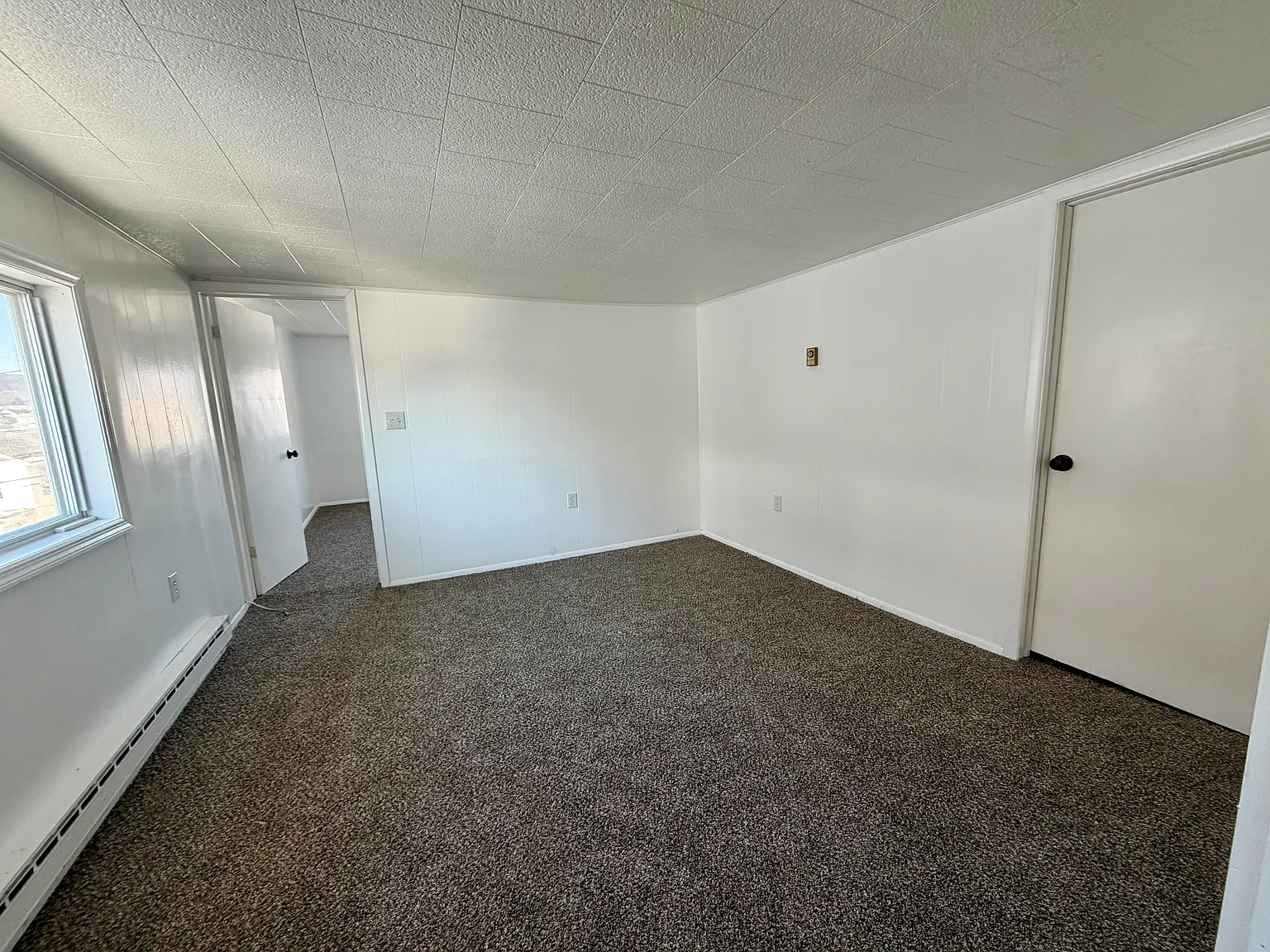 139 W Ridge St — Photo 4