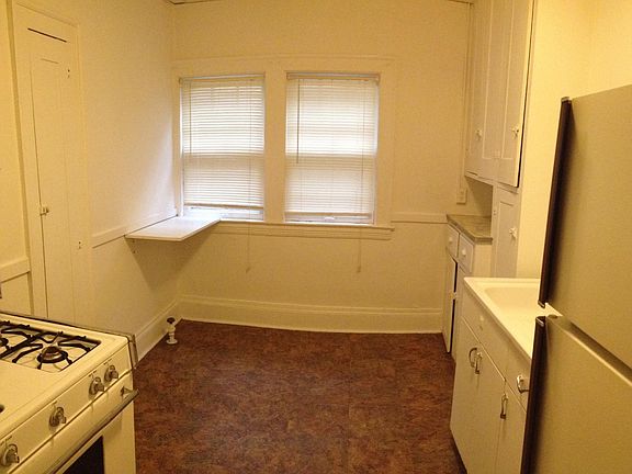 2nd image of 1426 W 101st St