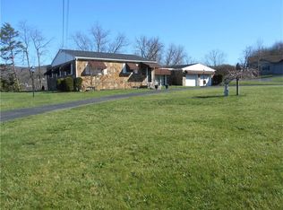 427 Ridge Ave, Derry, PA 15627