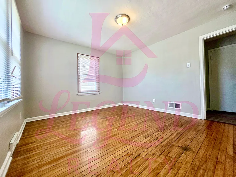 6214 Jefferson Ave — Photo 9