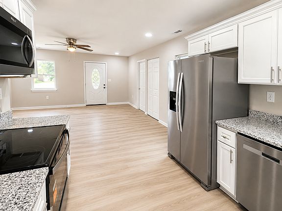 5th image of 536 Leonard Rd
