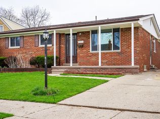 1015 Key West Dr, Clawson, MI 48017