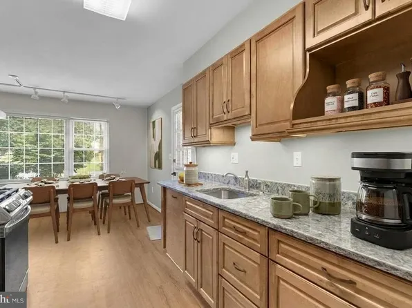 18001 Mill Creek Dr, Rockville, MD 20855