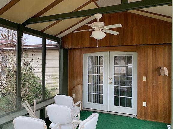 3rd image of 5044 Virginia Dr