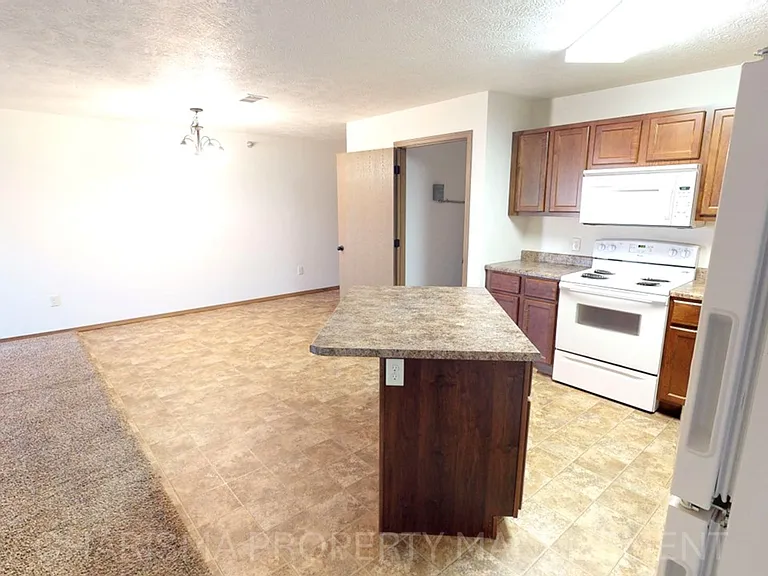Gaspar Apartments — Photo 42
