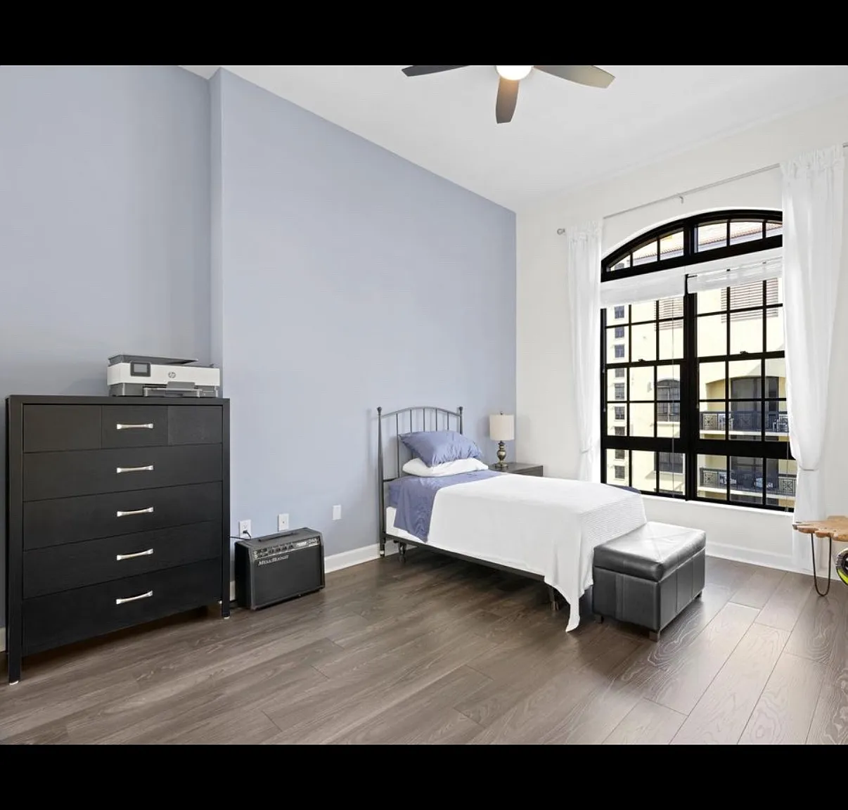 2 bed, 1333 sqft, $6,000 — Photo 1