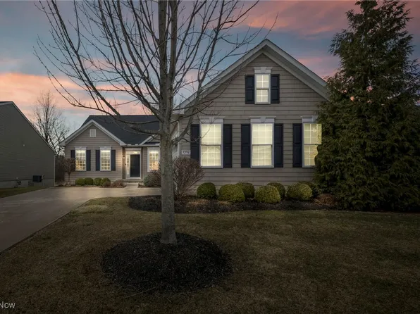3296 Robin Ln, Lorain, OH 44053