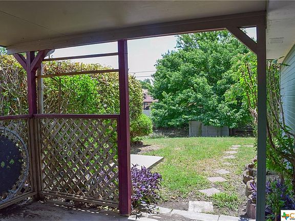4th image of 112 Bridle Dr