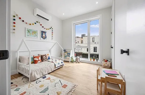 Bedroom, photo 4