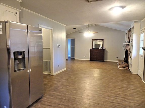 4th image of 206 Margaret Ave
