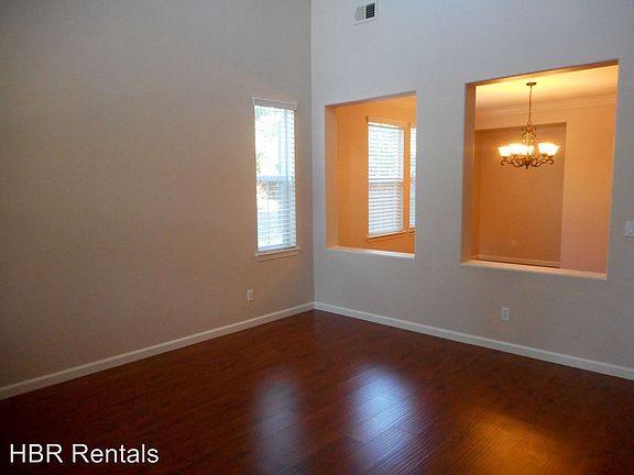 3rd image of 582 W Sombra Way