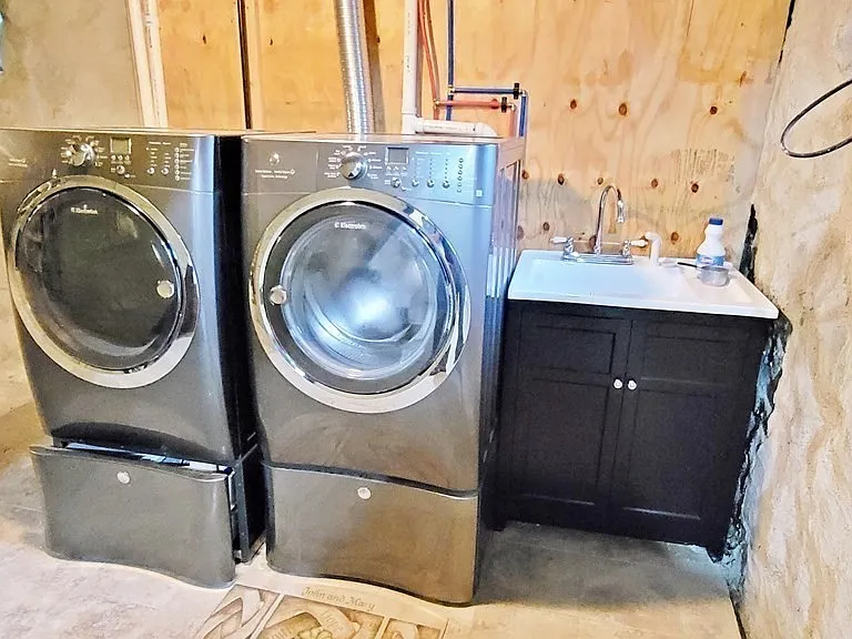 9 Avalon Rd #1 — Photo 25