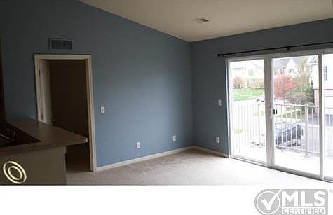 Family Room 1.jpg