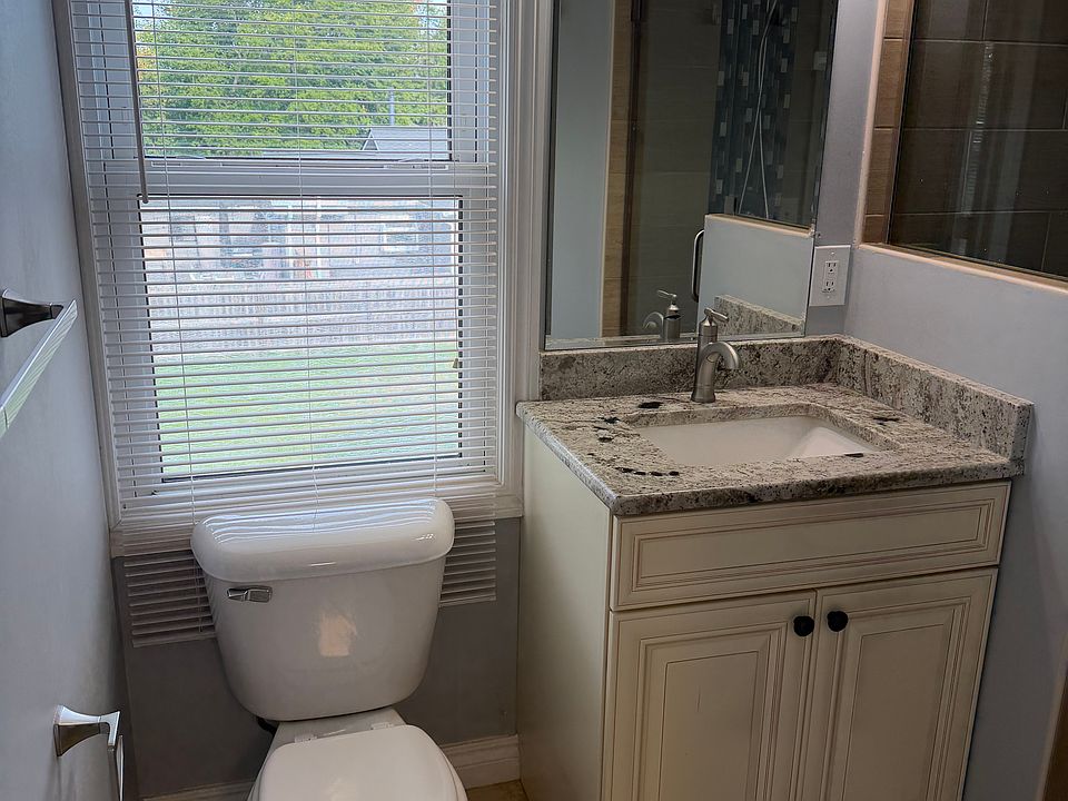 290 Shamrock Hl, photo 13