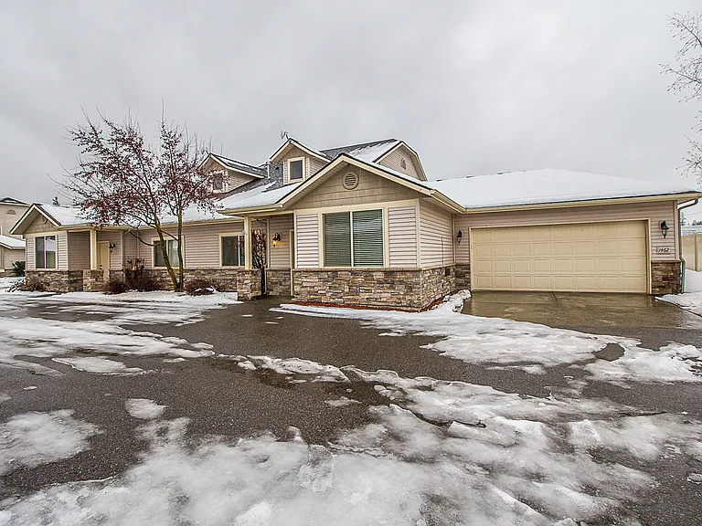 1462 E Mordyl Loop — Photo 2