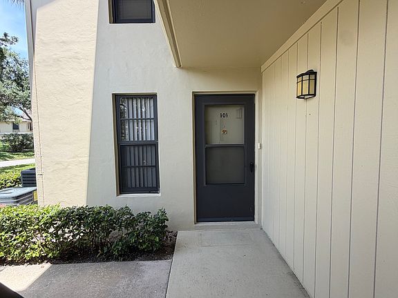 side entrance w/ an extra entry window for even more natural lighting!