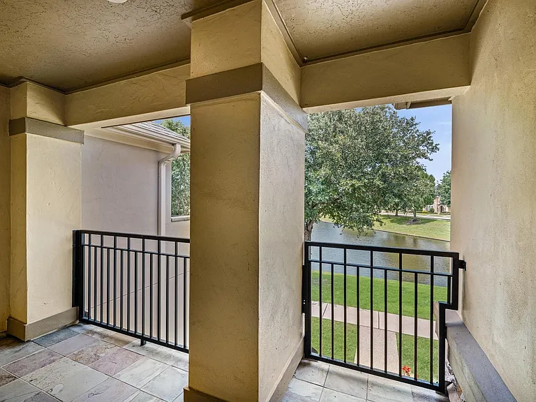 2047 Palm Forest Ln — Photo 38