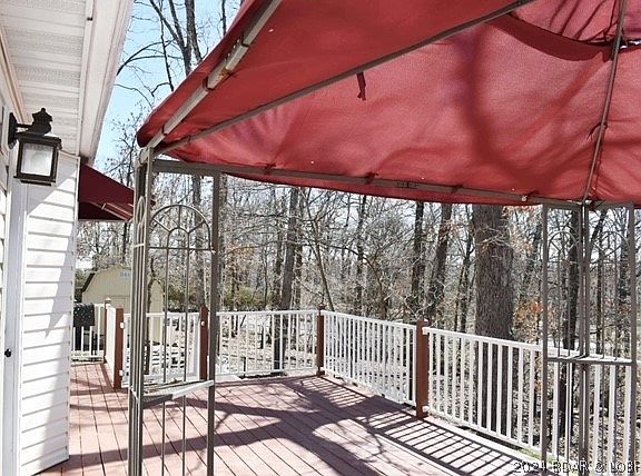 5th image of 396 Fawn Meadows Dr