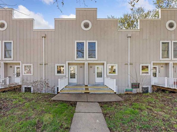 1156 Cambria Ct, Iowa City, IA 52246