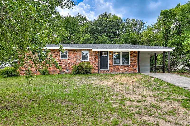 3 bed, 1.5 bath, 1145 sqft, $1,425 — Photo 3